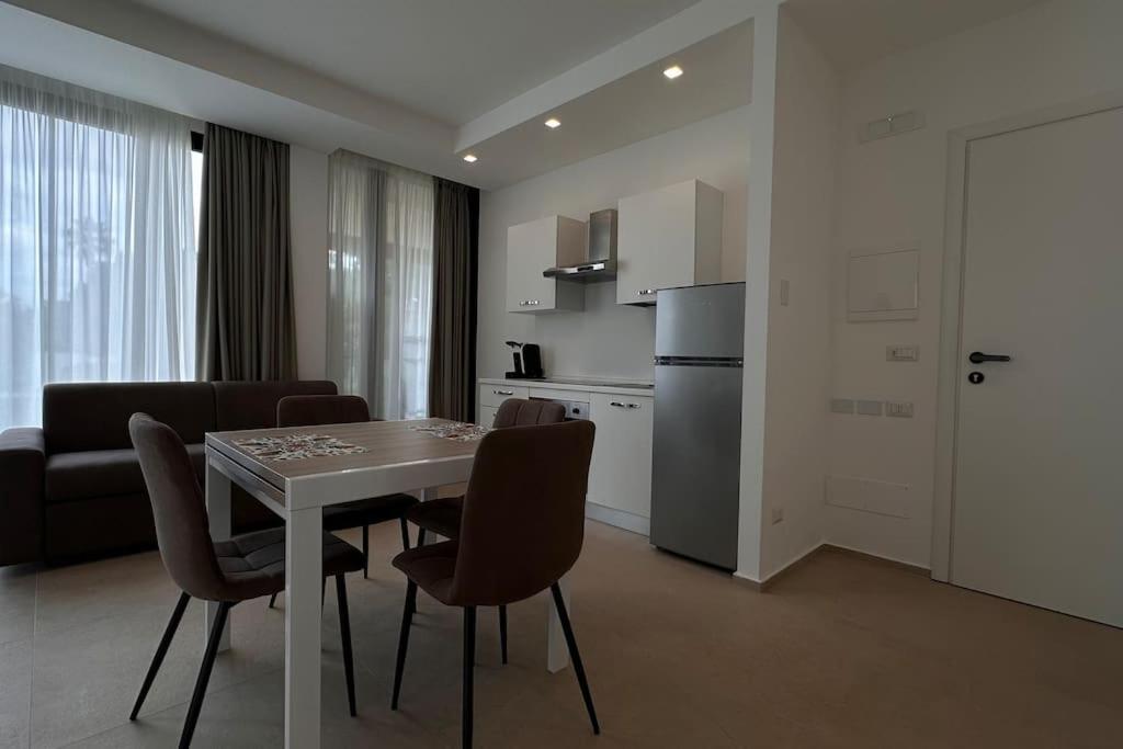 Cconforthotels Puglia Promenade Apartment 4 巴里 外观 照片